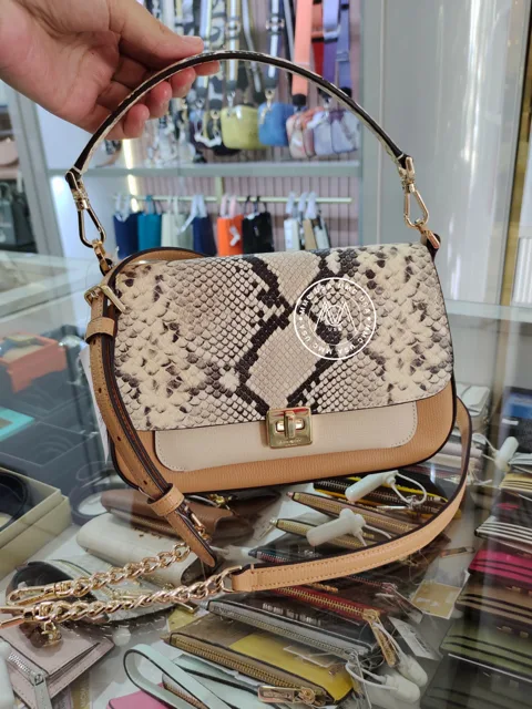 KS PHOEBE SNAKE EMBOSSED FLAP CROSSBODY KF550