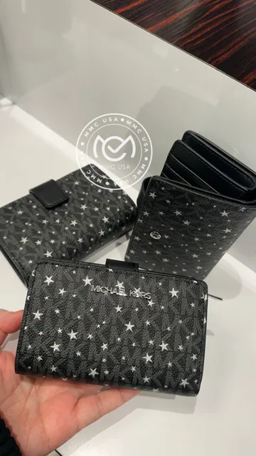 MK MEDIUM WALLET STAR