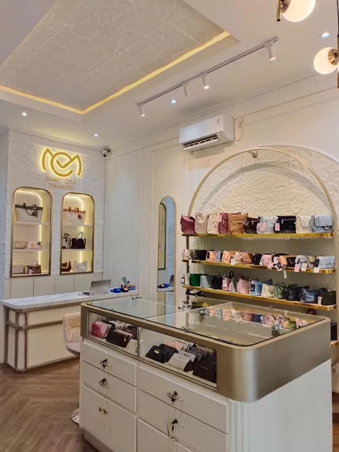 Interior butik MMC USA